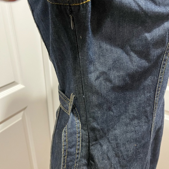 BURBERRY DENIM BUTTON UP DRESS - Picture 9 of 9